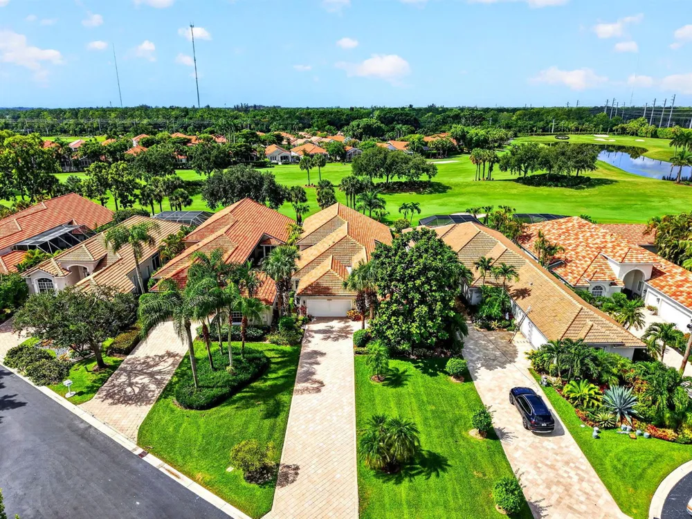 10694 Greenbriar Villa Drive Lake Worth, FL 33449