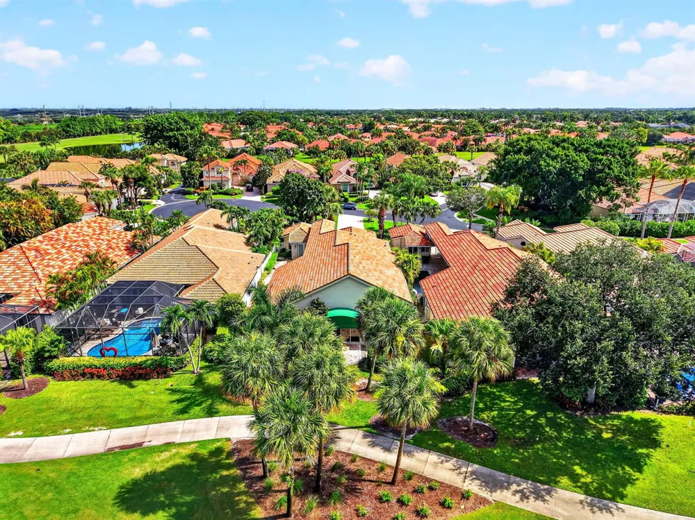 10694 Greenbriar Villa Drive Lake Worth, FL 33449