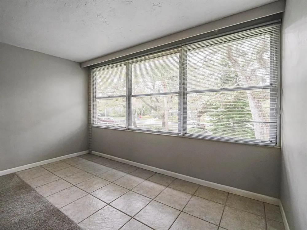 677 ROYAL PALM BOULEVARD #12 Vero Beach, FL 32960