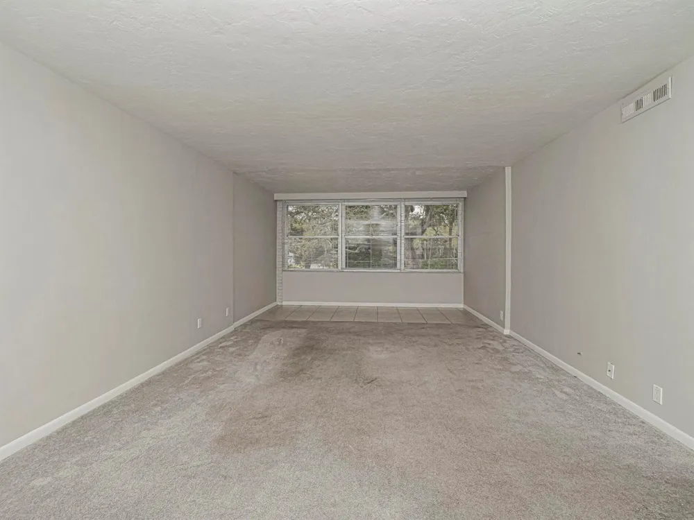 677 ROYAL PALM BOULEVARD #12 Vero Beach, FL 32960