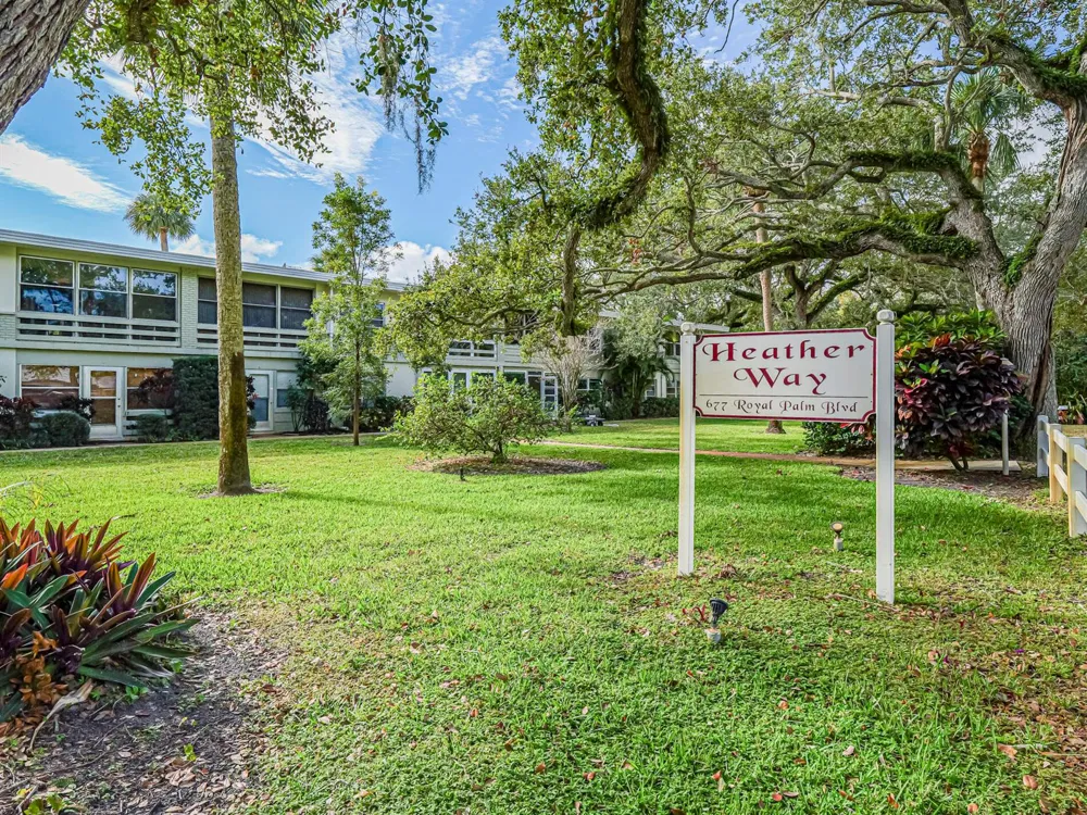 677 ROYAL PALM BOULEVARD #12 Vero Beach, FL 32960
