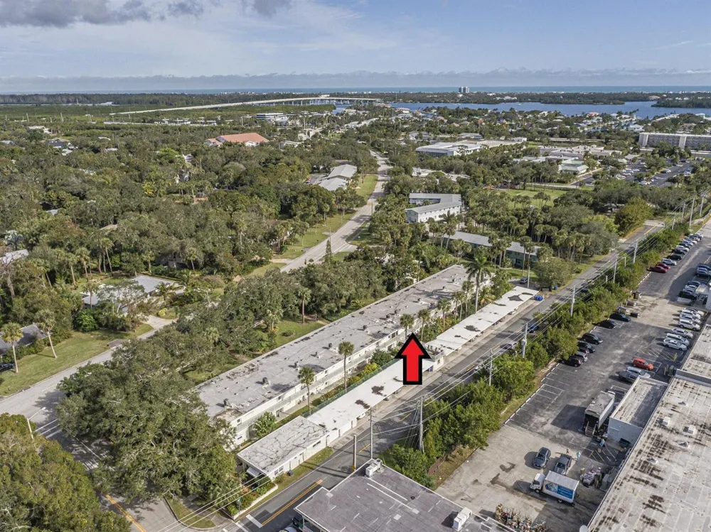 677 ROYAL PALM BOULEVARD #12 Vero Beach, FL 32960