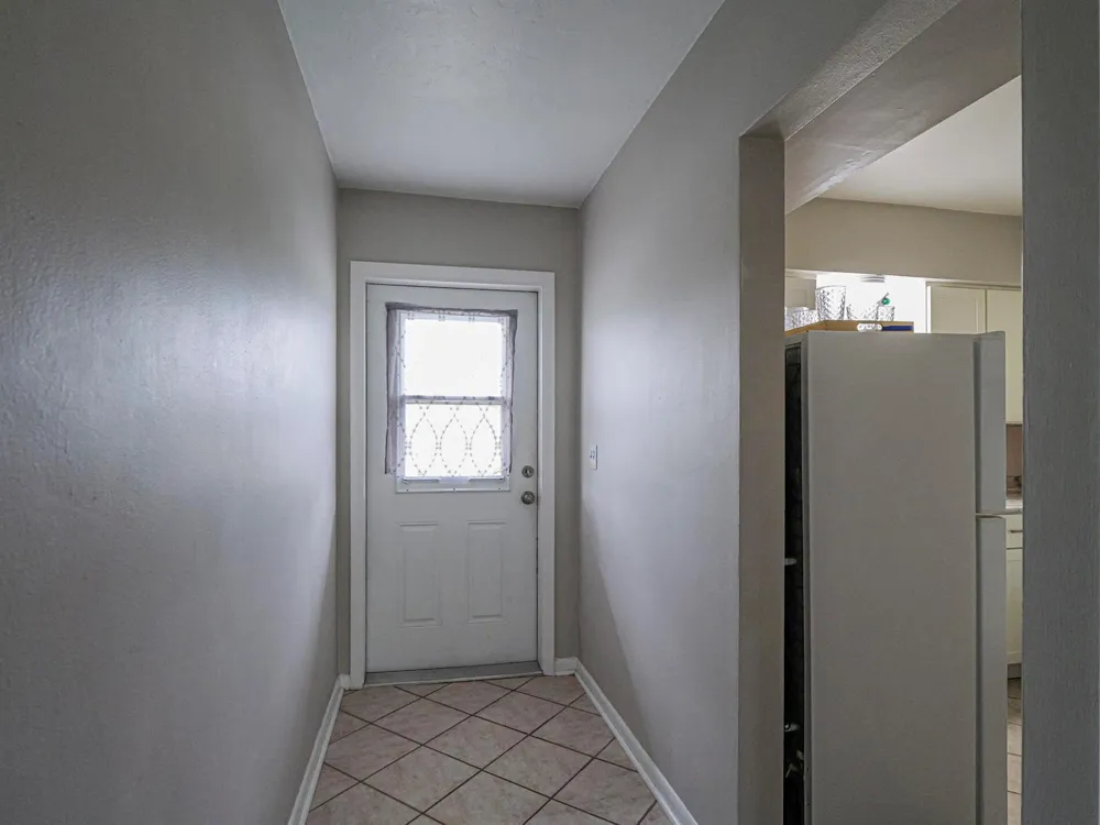 677 ROYAL PALM BOULEVARD #12 Vero Beach, FL 32960