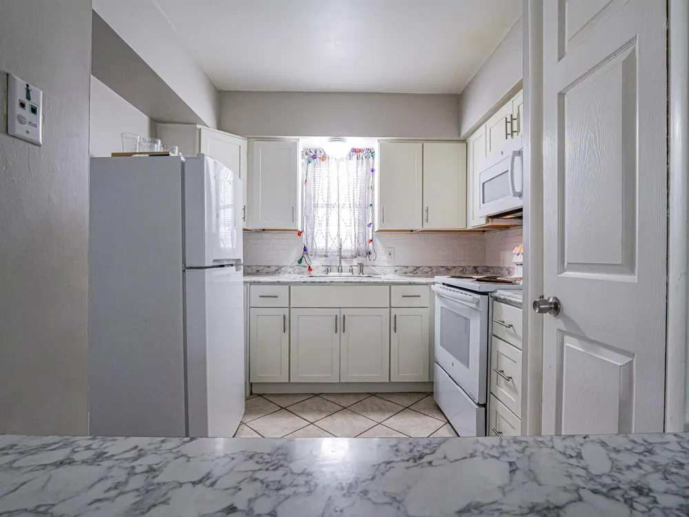 677 ROYAL PALM BOULEVARD #12 Vero Beach, FL 32960
