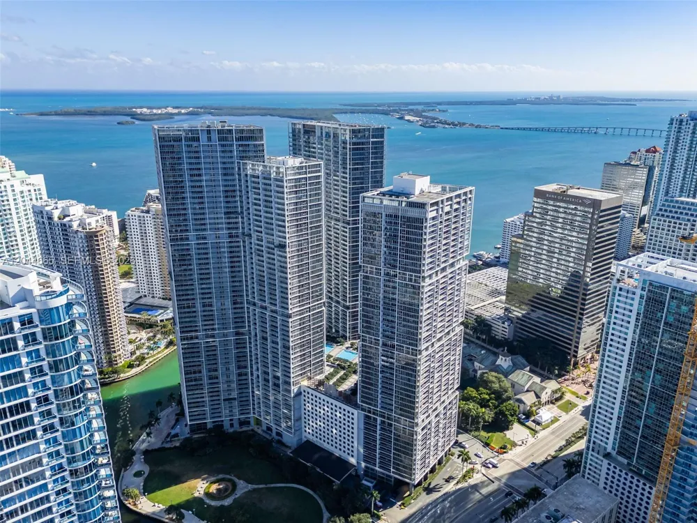 475 Brickell Ave #2508 Miami, FL 33131