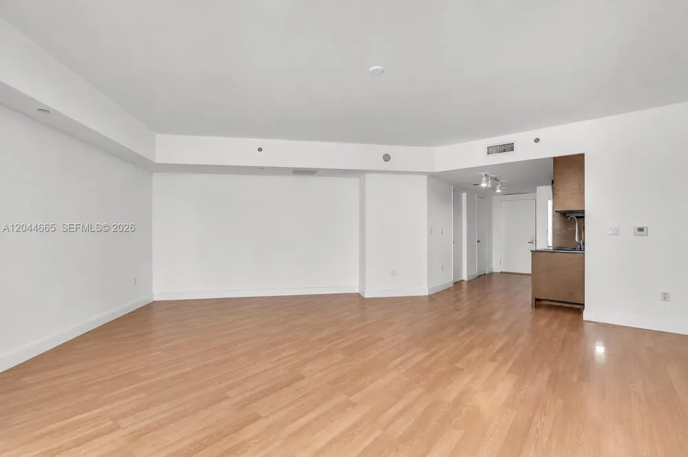 475 Brickell Ave #2508 Miami, FL 33131