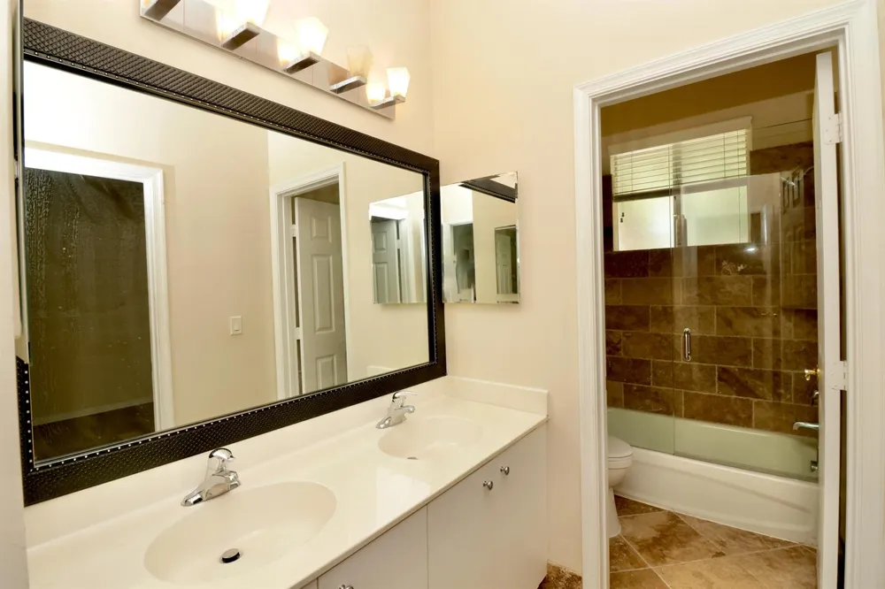 2952 NW 33RD LANE Lauderdale Lakes, FL 33311