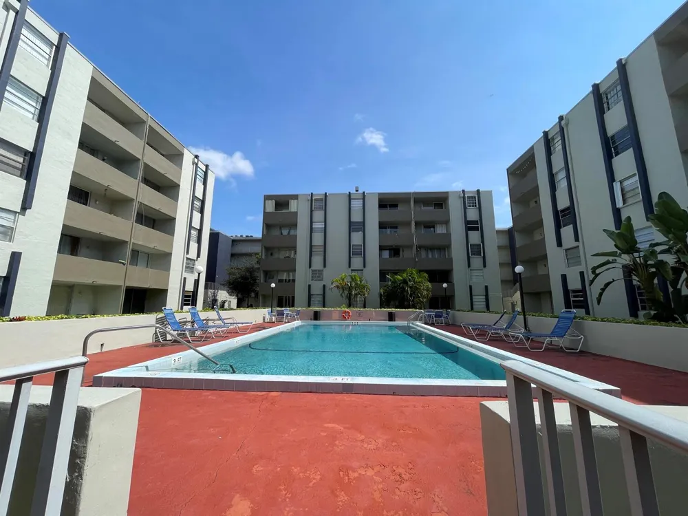 10000 NW 80th Court #2534 Hialeah Gardens, FL 33016