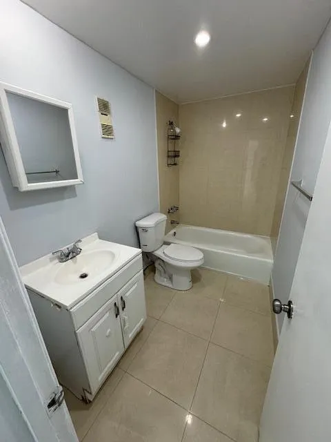 10000 NW 80th Court #2534 Hialeah Gardens, FL 33016