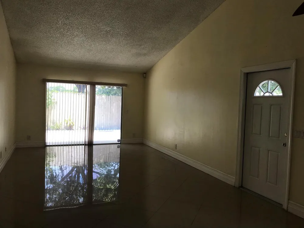 1534 ROYAL FOREST COURT Palm Springs, FL 33406
