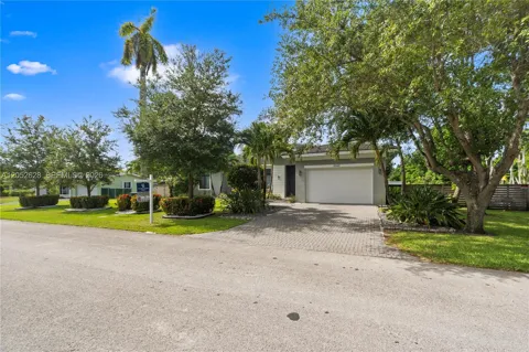 9340 SW 177th St #-