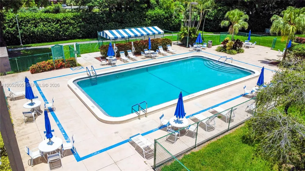 1400 Saint Charles Pl #317 Pembroke Pines, FL 33026