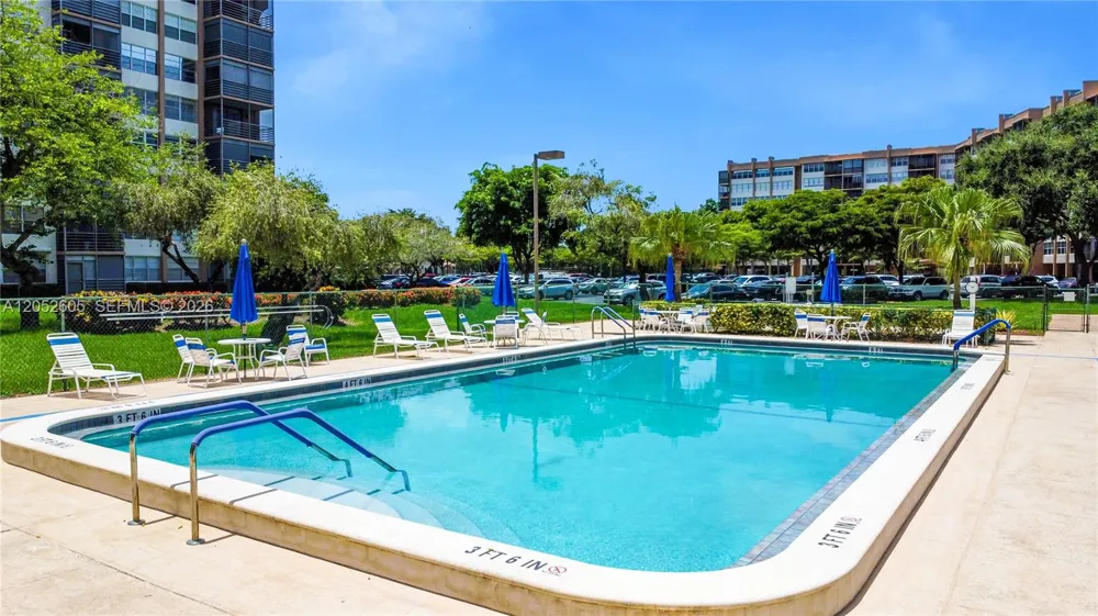 1400 Saint Charles Pl #317 Pembroke Pines, FL 33026