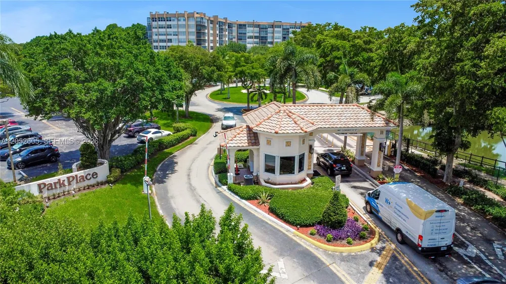 1400 Saint Charles Pl #317 Pembroke Pines, FL 33026