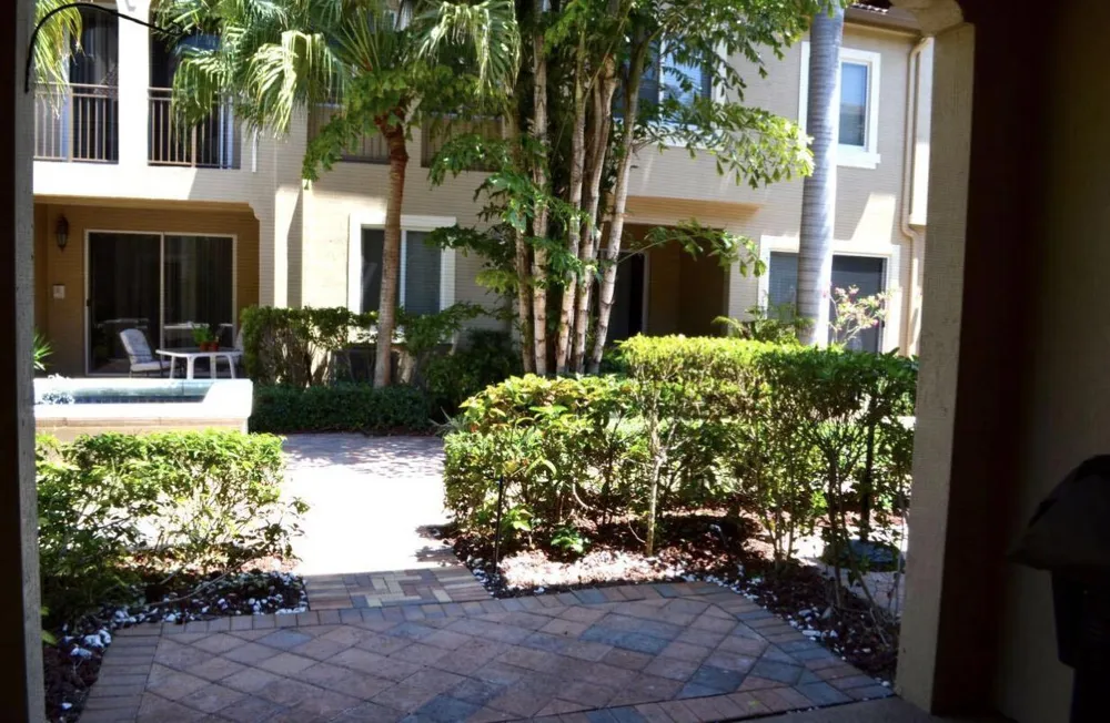 3042 WATERSIDE CIRCLE Boynton Beach, FL 33435