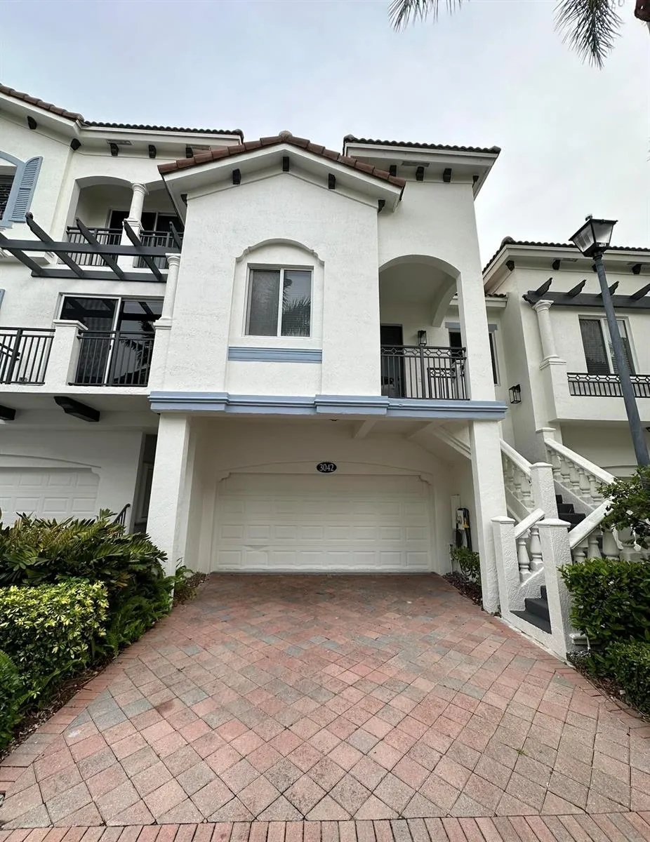 3042 WATERSIDE CIRCLE Boynton Beach, FL 33435