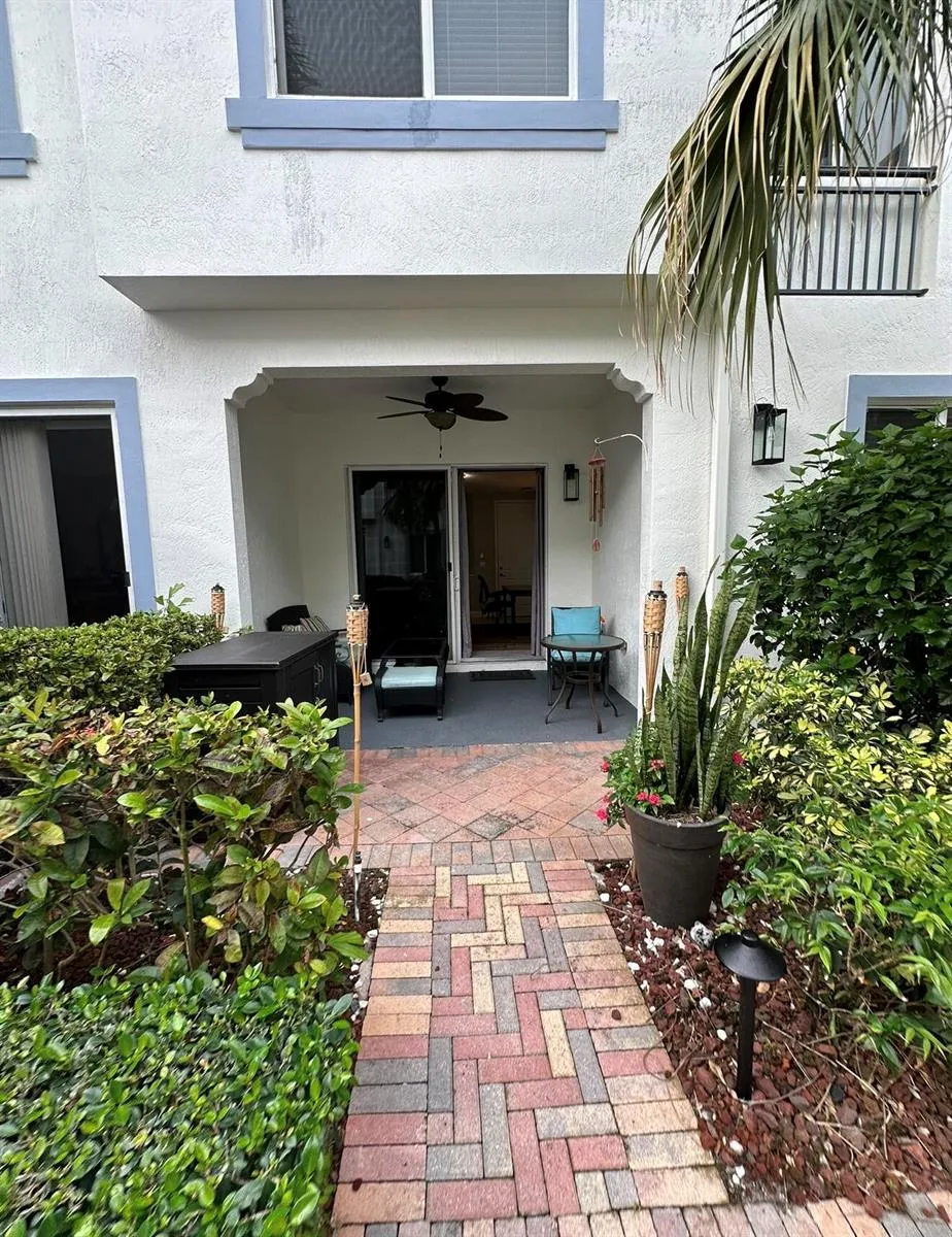 3042 WATERSIDE CIRCLE Boynton Beach, FL 33435