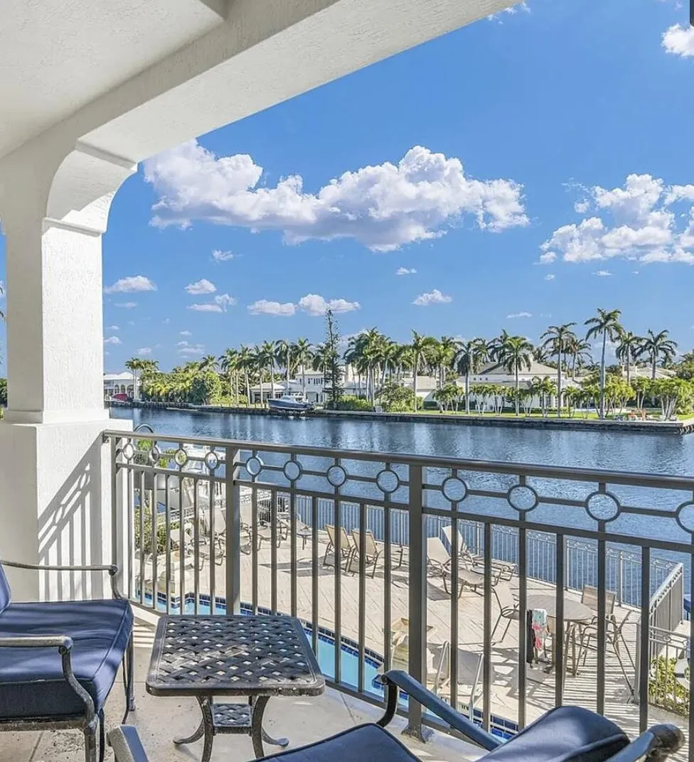 3042 WATERSIDE CIRCLE Boynton Beach, FL 33435