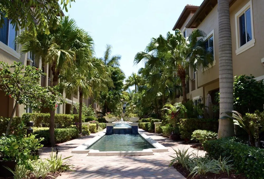 3042 WATERSIDE CIRCLE Boynton Beach, FL 33435