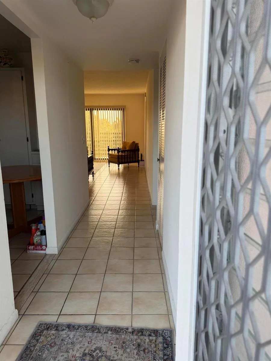 10442 Sunrise Lakes Boulevard #210 Sunrise, FL 33322