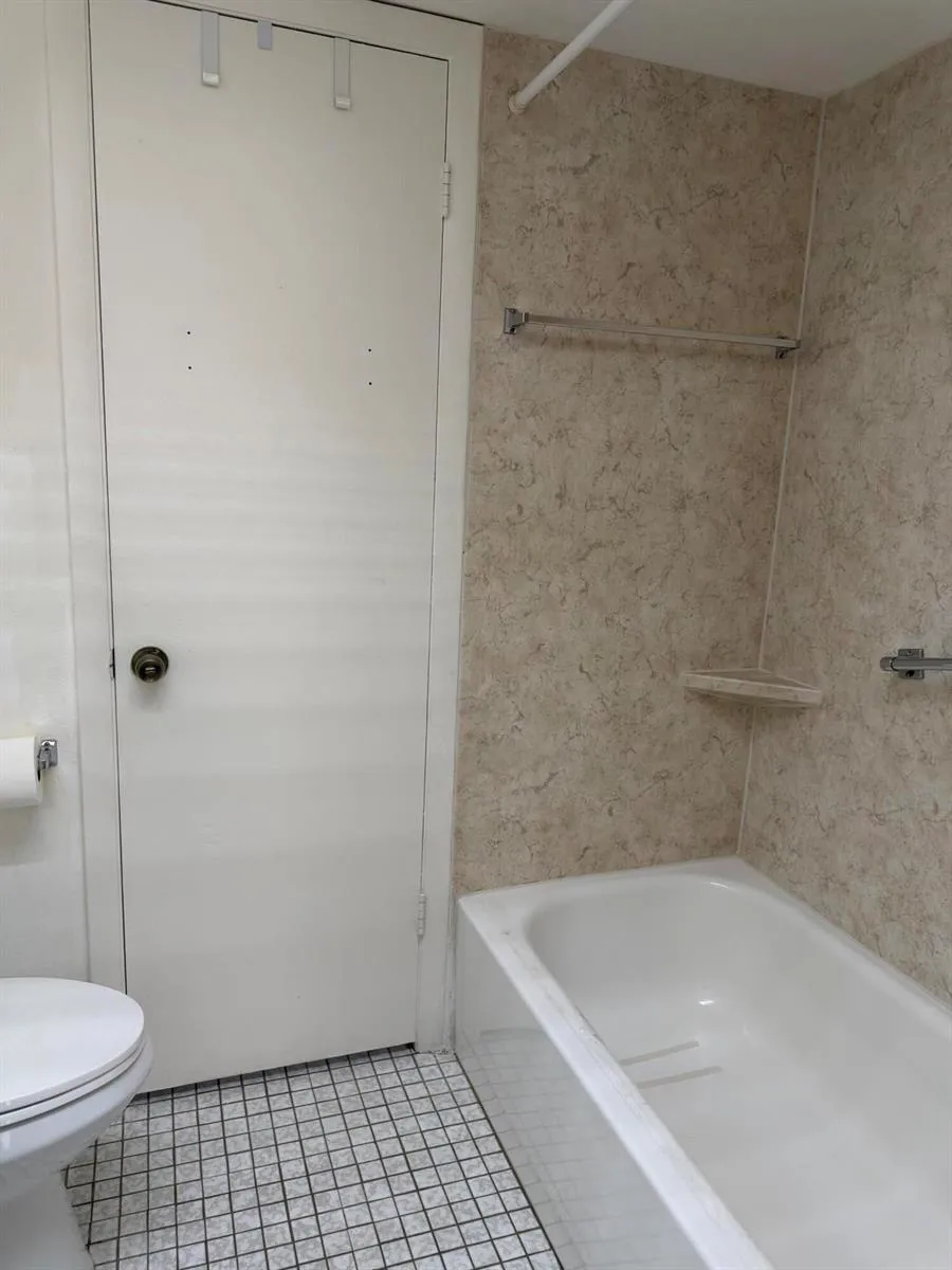 10442 Sunrise Lakes Boulevard #210 Sunrise, FL 33322