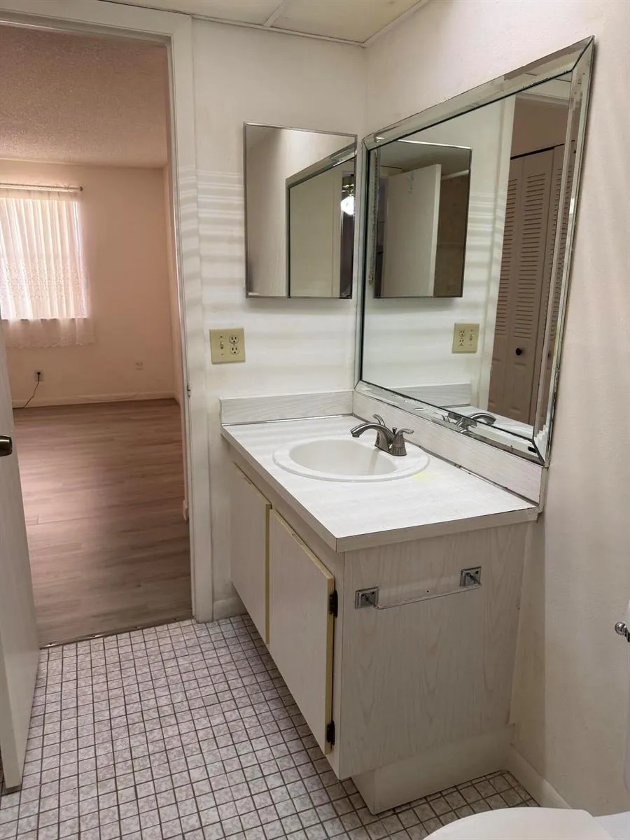10442 Sunrise Lakes Boulevard #210 Sunrise, FL 33322