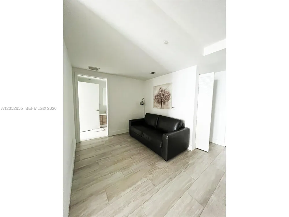 121 NE 34th St #2603 Miami, FL 33137