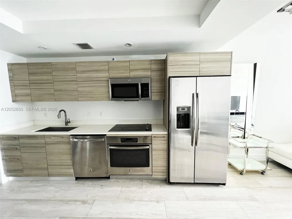 121 NE 34th St #2603 Miami, FL 33137