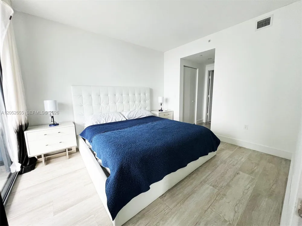 121 NE 34th St #2603 Miami, FL 33137