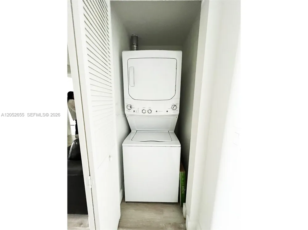 121 NE 34th St #2603 Miami, FL 33137