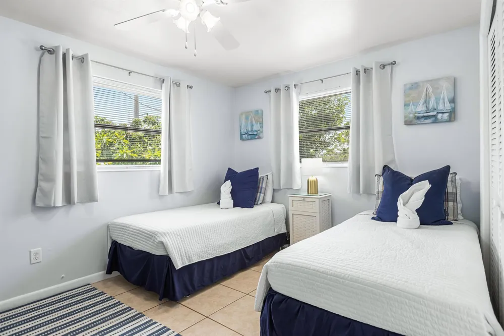 2191 Thomasson Drive Naples, FL 34112