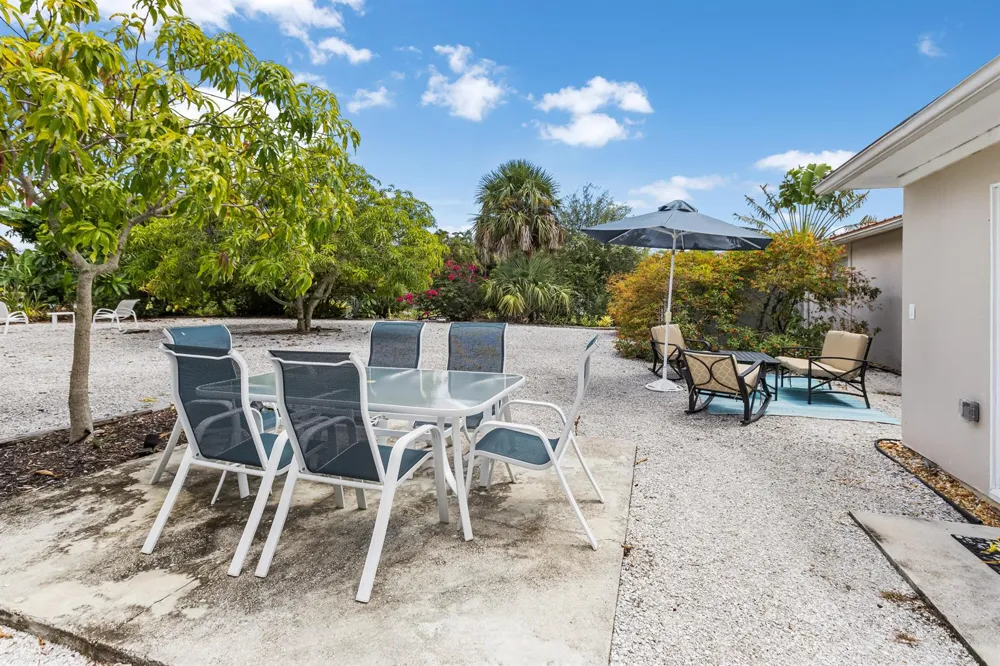 2191 Thomasson Drive Naples, FL 34112