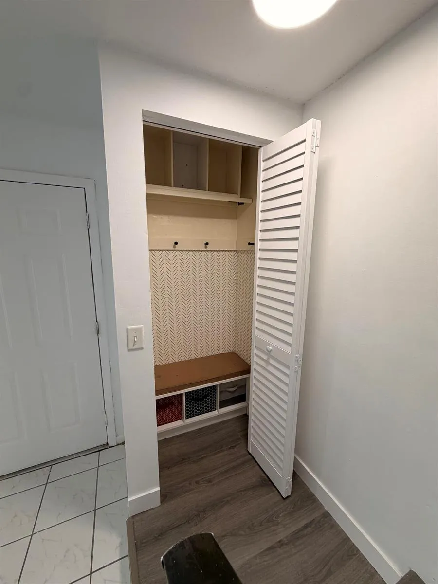 9825 NW 37th Street #5F Sunrise, FL 33351