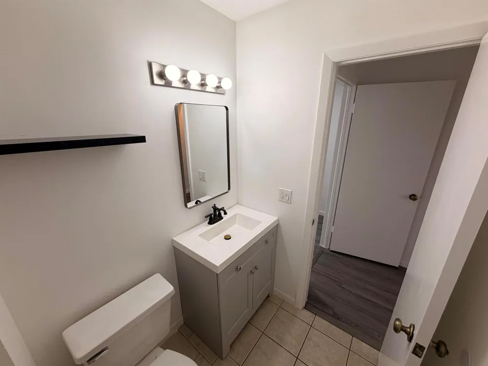 9825 NW 37th Street #5F Sunrise, FL 33351