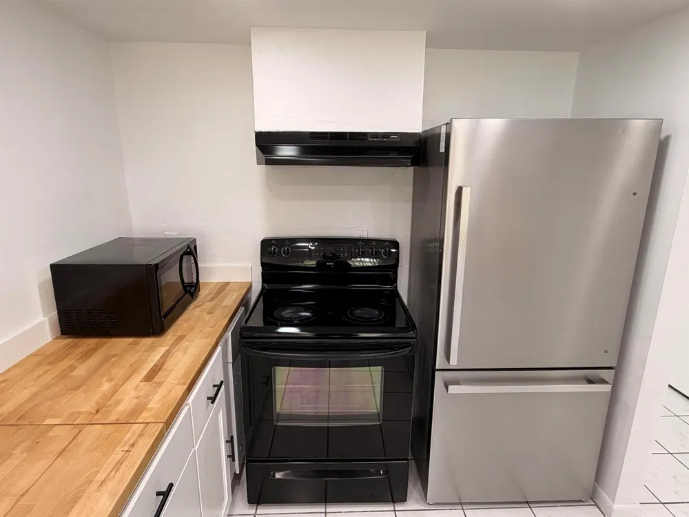 9825 NW 37th Street #5F Sunrise, FL 33351