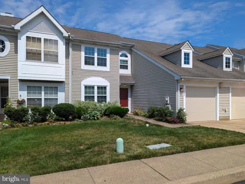 7102 UNION COURT