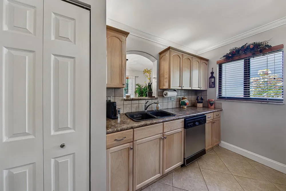 2130 NE 9th Avenue Wilton Manors, FL 33305