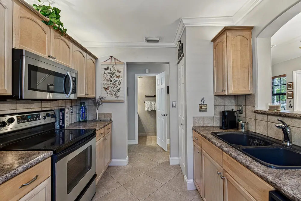 2130 NE 9th Avenue Wilton Manors, FL 33305