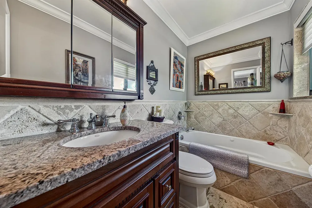 2130 NE 9th Avenue Wilton Manors, FL 33305