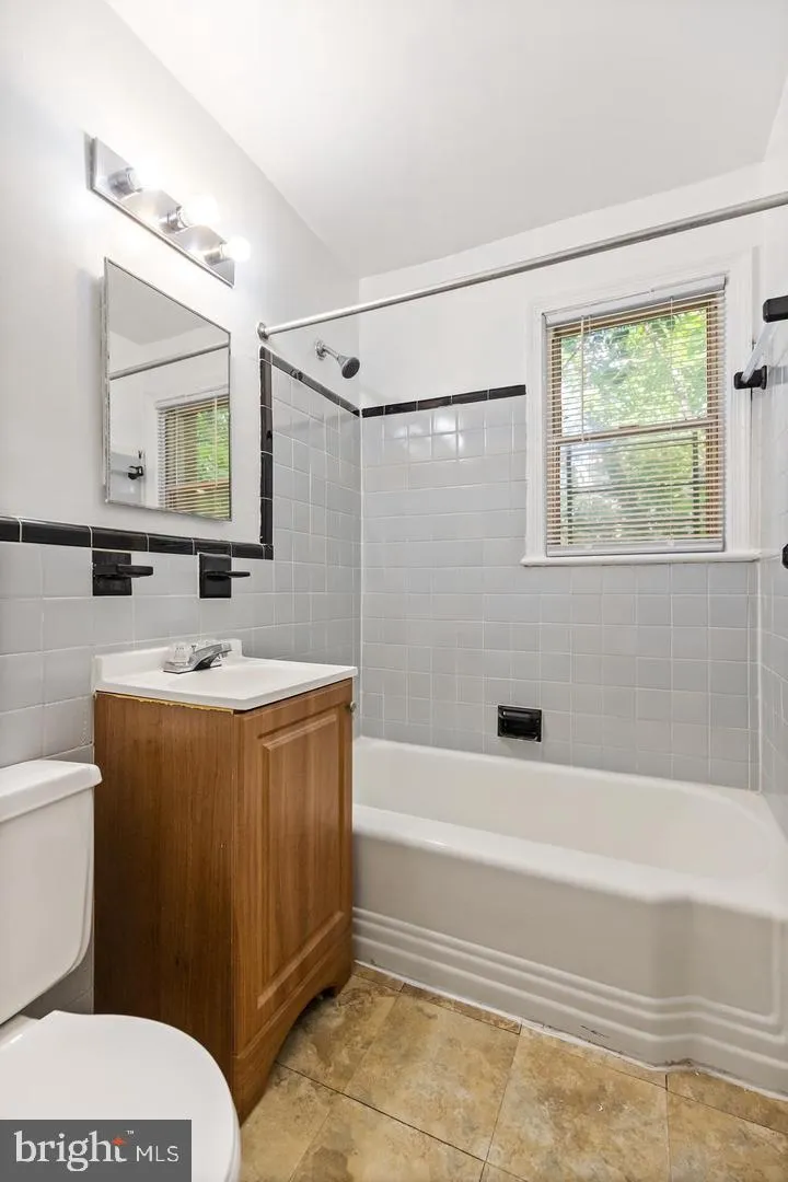 3320 11TH PLACE SE #203 Washington, DC 20032