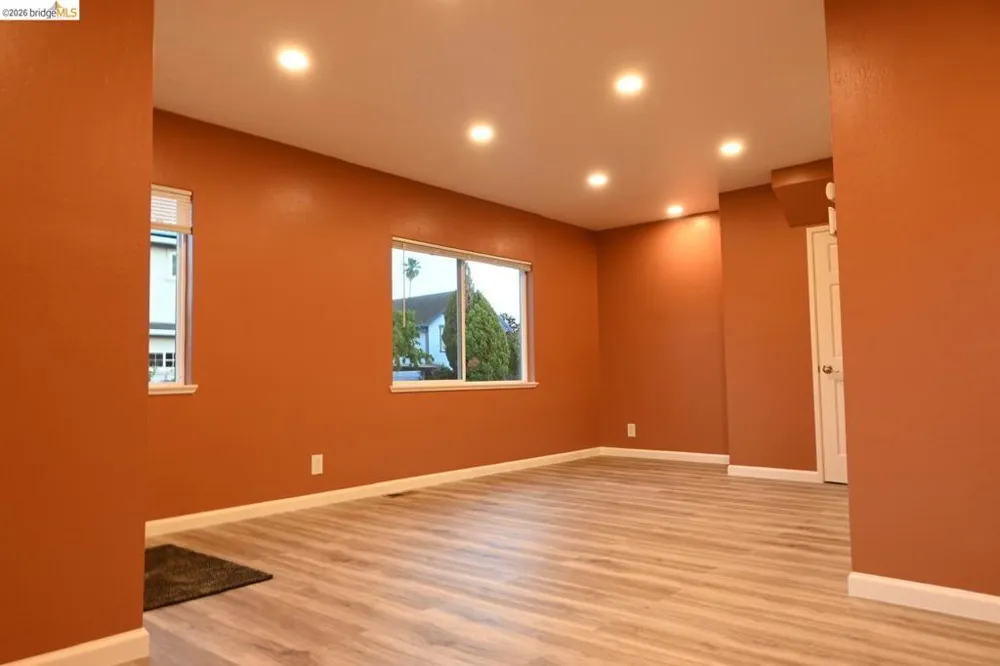 1316 Russell Street Berkeley, CA 94702