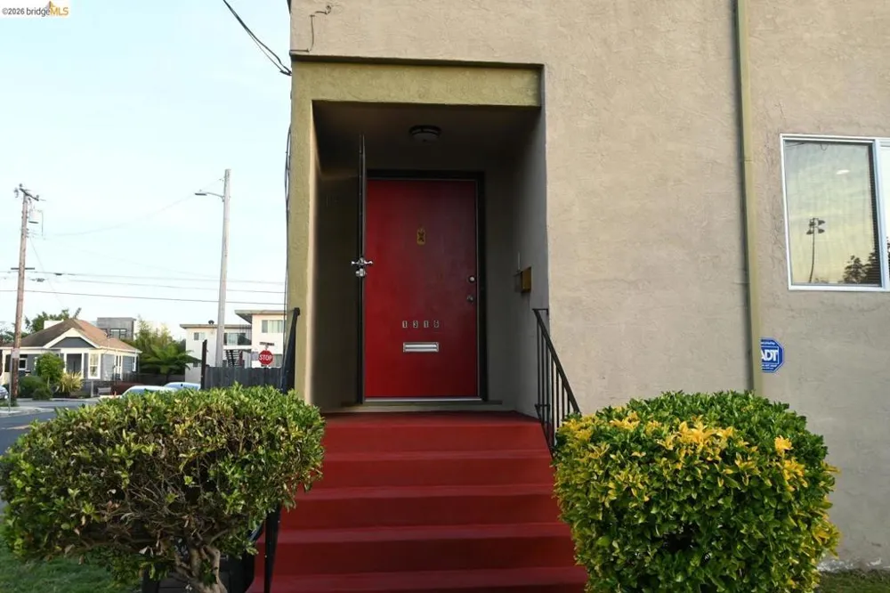 1316 Russell Street Berkeley, CA 94702