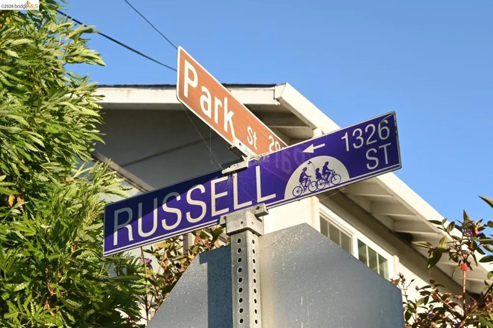 1316 Russell Street Berkeley, CA 94702