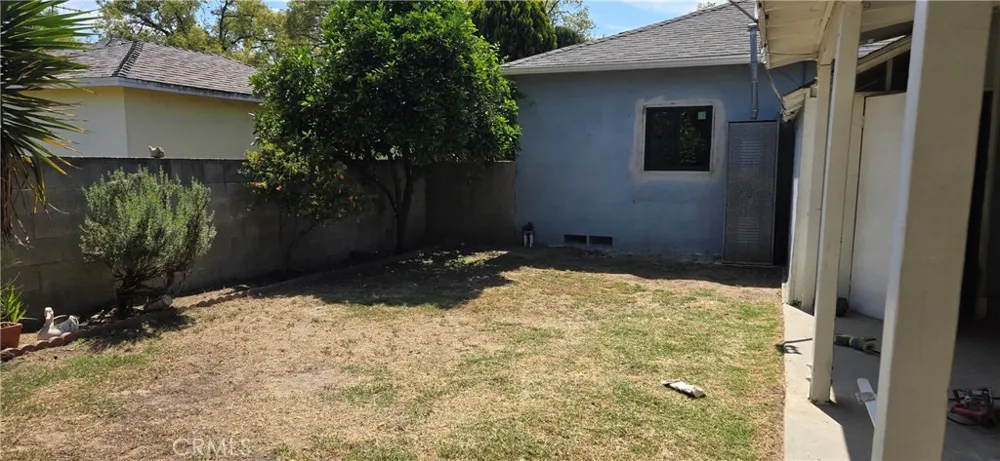 8068 Hazeltine Panorama City, CA 91402