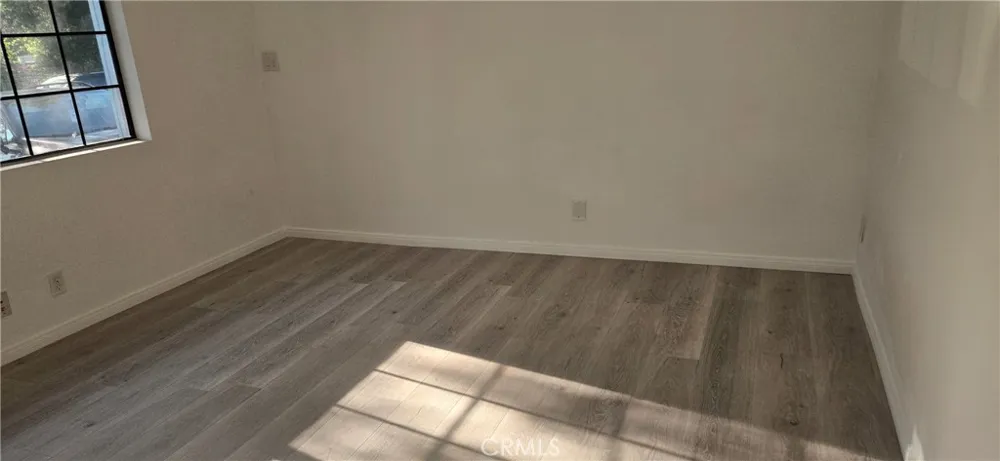 8068 Hazeltine Panorama City, CA 91402