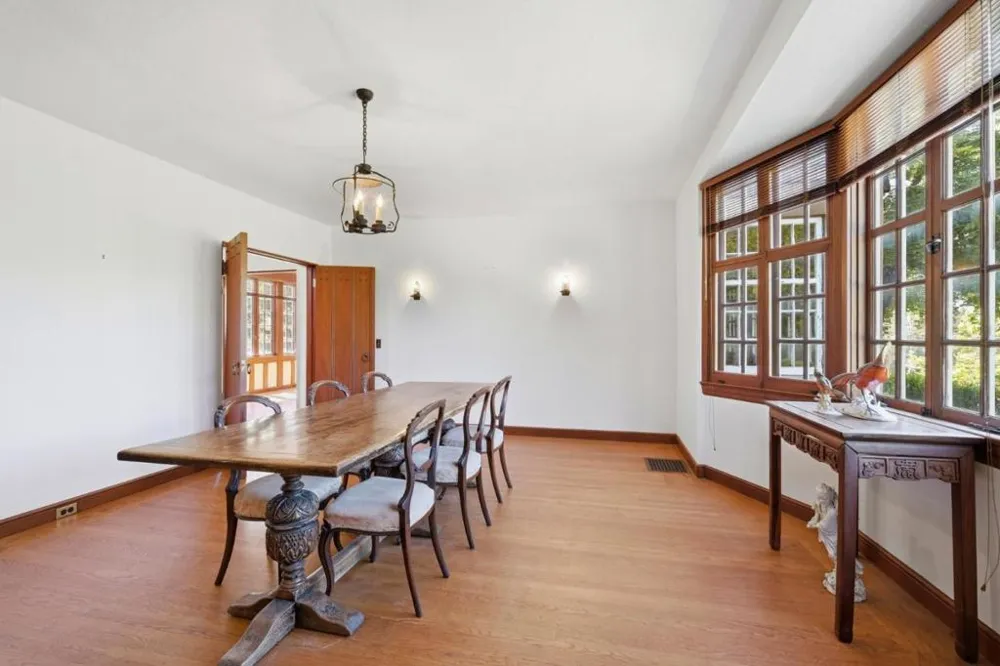 24580 Loma Prieta Avenue Los Gatos, CA 95033