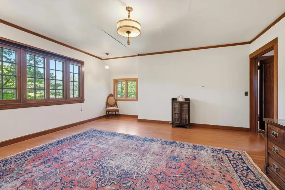 24580 Loma Prieta Avenue Los Gatos, CA 95033