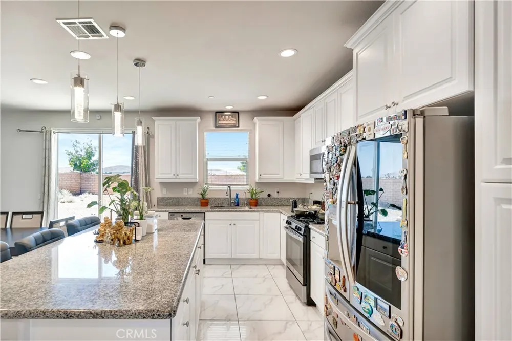 37921 Avenida De Diego Palmdale, CA 93552