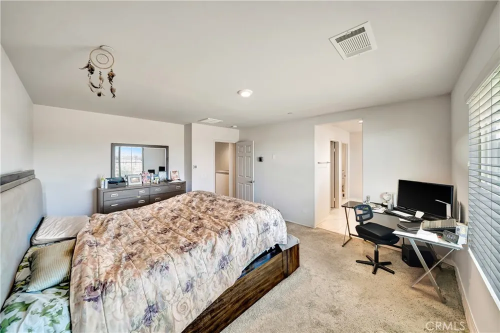 37921 Avenida De Diego Palmdale, CA 93552