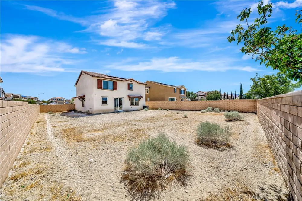 37921 Avenida De Diego Palmdale, CA 93552